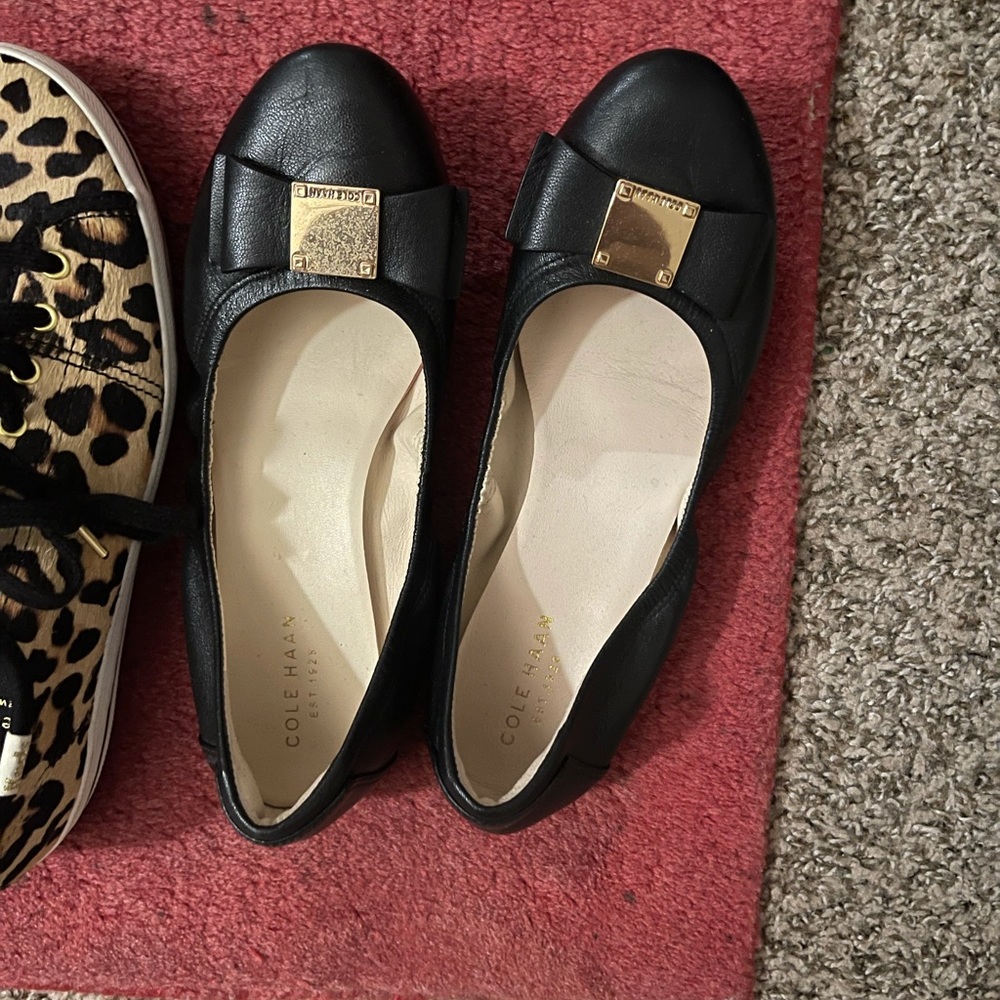 Size 5 tory Burch flats barely used